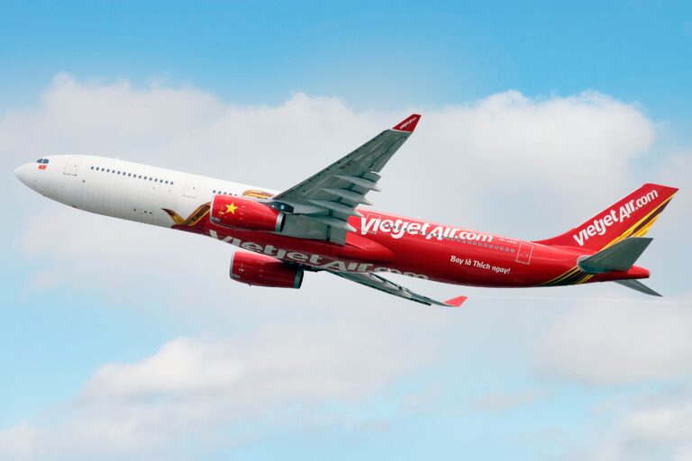 Vietjet លក់សំបុត្របញ្ចុះតម្លៃពិសេសថ្ងៃទី៩ ខែ៩៖​ បញ្ចុះតម្លៃរហូតដល់ ៩៩% ហើយដាក់ឥវ៉ាន់ដោយឥតគិតថ្លៃ
