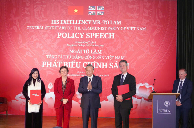 Vietjet និងសាកលវិទ្យាល័យ Oxford បានចែករំលែកលទ្ធផលដំបូងនៃការសិក្សា​អំពីដំណោះស្រាយអព្យាក្រឹតកាបូននៃឧស្សាហកម្មអាកាសចរណ៍សកល