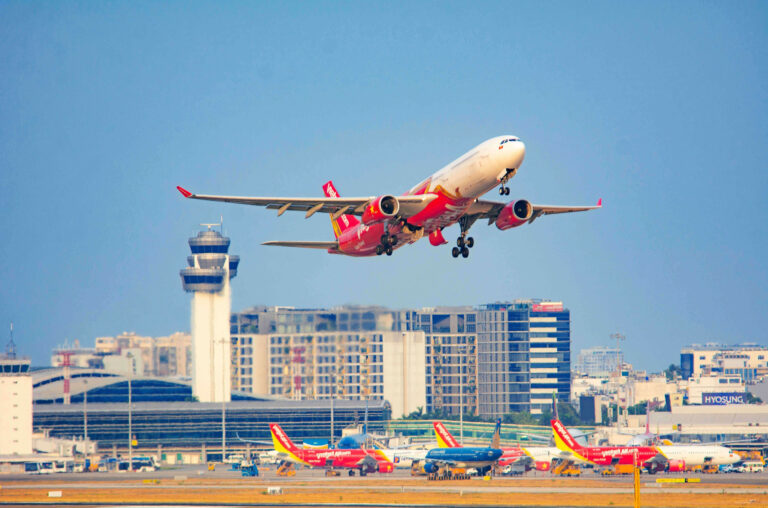 ក្រុមហ៊ុន Vietjet សម្រេចបាន 97% នៃផែនការអាជីវកម្មប្រចាំឆ្នាំ ជាមួយនឹងកំណើនដ៏រឹងមាំសម្រាប់ត្រីមាសទី ៣ ឆ្នាំ ២០២៥